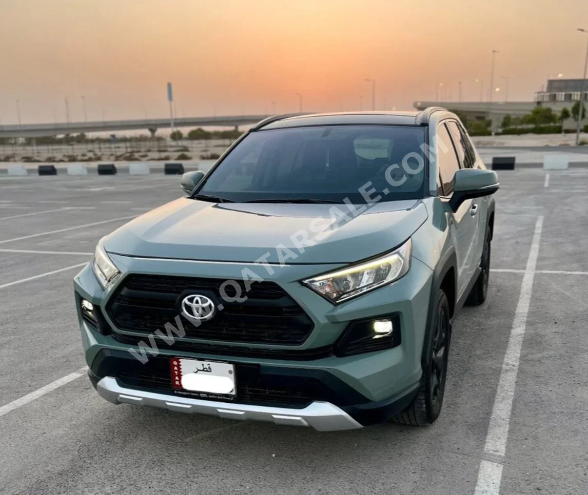 Toyota  Rav 4  2024  Automatic  9,400 Km  4 Cylinder  Four Wheel Drive (4WD)  SUV  Gray  With Warranty