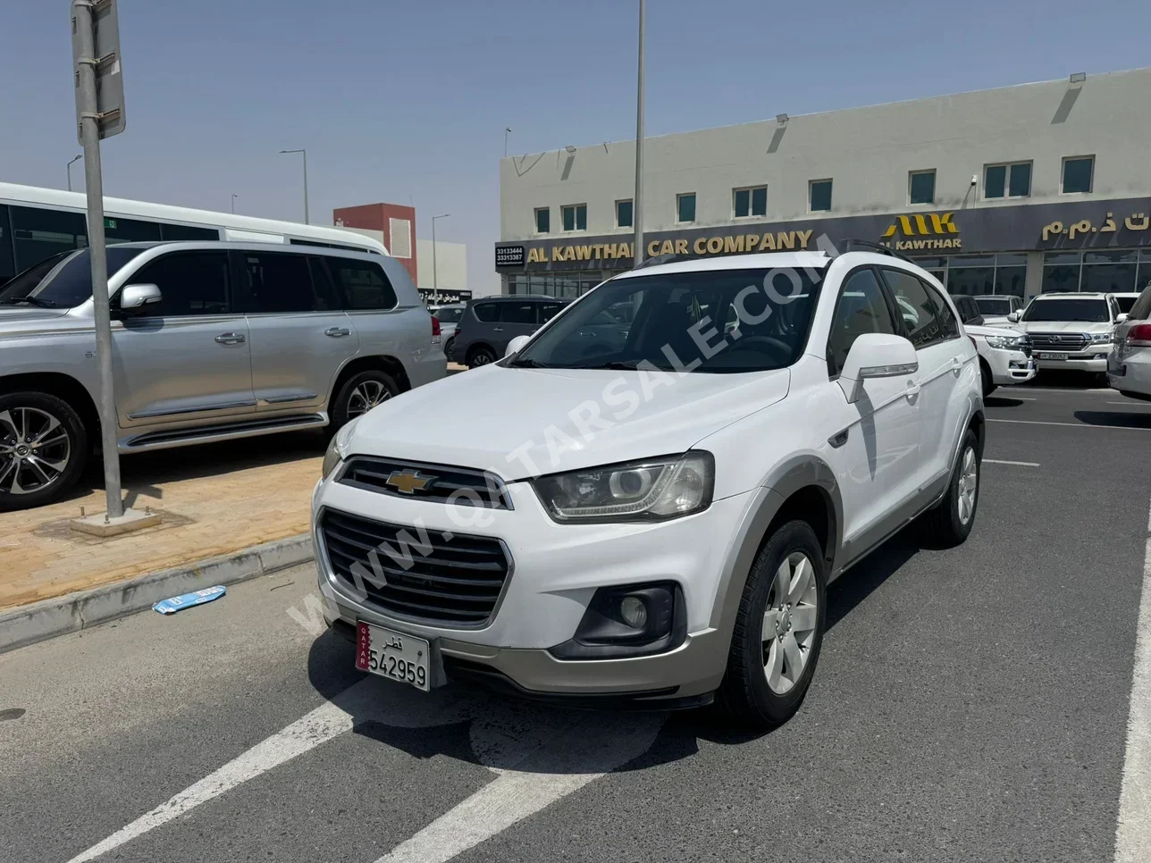Chevrolet  Captiva  2016  Automatic  211,000 Km  4 Cylinder  Front Wheel Drive (FWD)  SUV  White