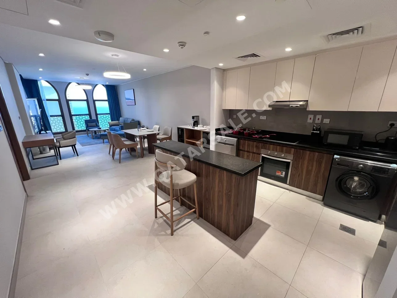 1 غرف نوم  شقة  للايجار  في الدوحة -  اللؤلؤة  مفروشة بالكامل