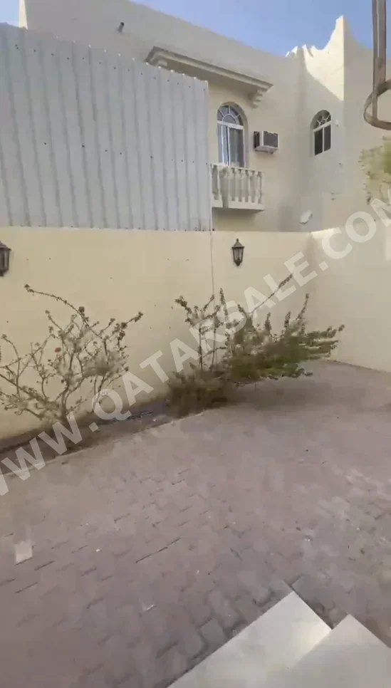 Compound  - Not Furnished  - Doha  - Al Thumama  - 3 Bedrooms