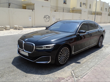 بي ام دبليو  الفئة - السابعة  730 Li  2020  اوتوماتيك  66,000 كم  6 سلندر  دفع خلفي  سيدان  أسود  تحت الضمان