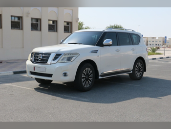 Nissan  Patrol  Platinum  2016  Automatic  284,000 Km  8 Cylinder  Four Wheel Drive (4WD)  SUV  White