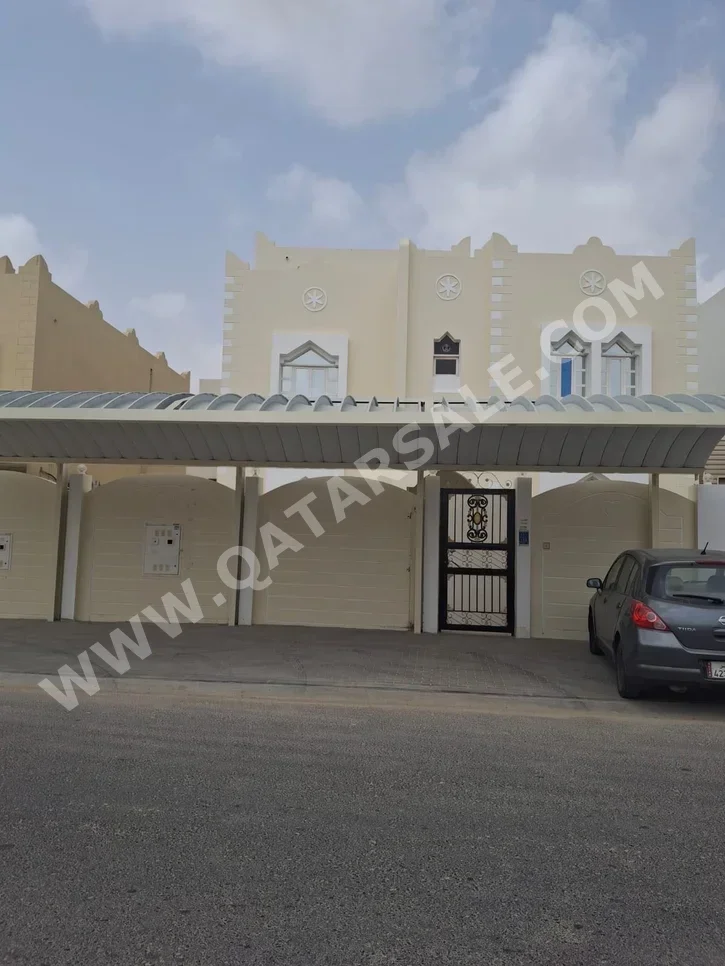 Family Residential - Not Furnished - Al Daayen - Umm Qarn - 5 Bedrooms