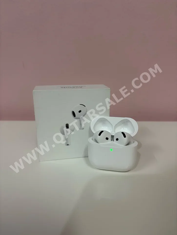 سماعات الأذن والرأس - ايربودز  ابل  Apple Airpods 4 ANC  - أبيض  سماعات أذن