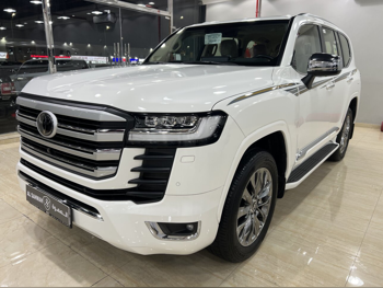 Toyota  Land Cruiser  VXR  2024  Automatic  48,000 Km  6 Cylinder  Four Wheel Drive (4WD)  SUV  White  With Warranty