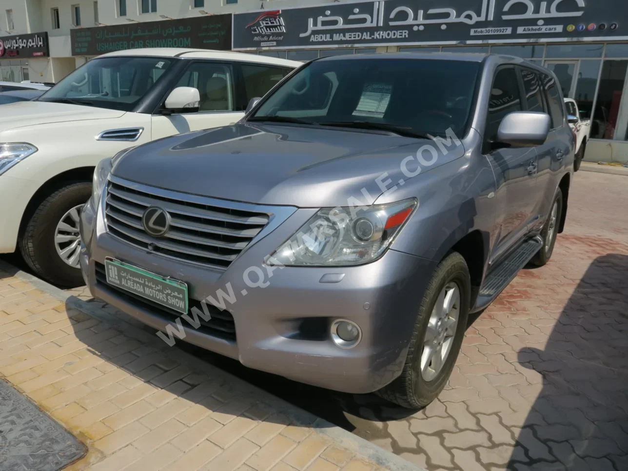 Lexus  LX  570  2010  Automatic  246,000 Km  8 Cylinder  Four Wheel Drive (4WD)  SUV  Gray
