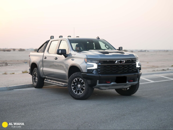 Chevrolet  Silverado  ZR 2  2024  Automatic  39,139 Km  8 Cylinder  Four Wheel Drive (4WD)  SUV  Silver  With Warranty