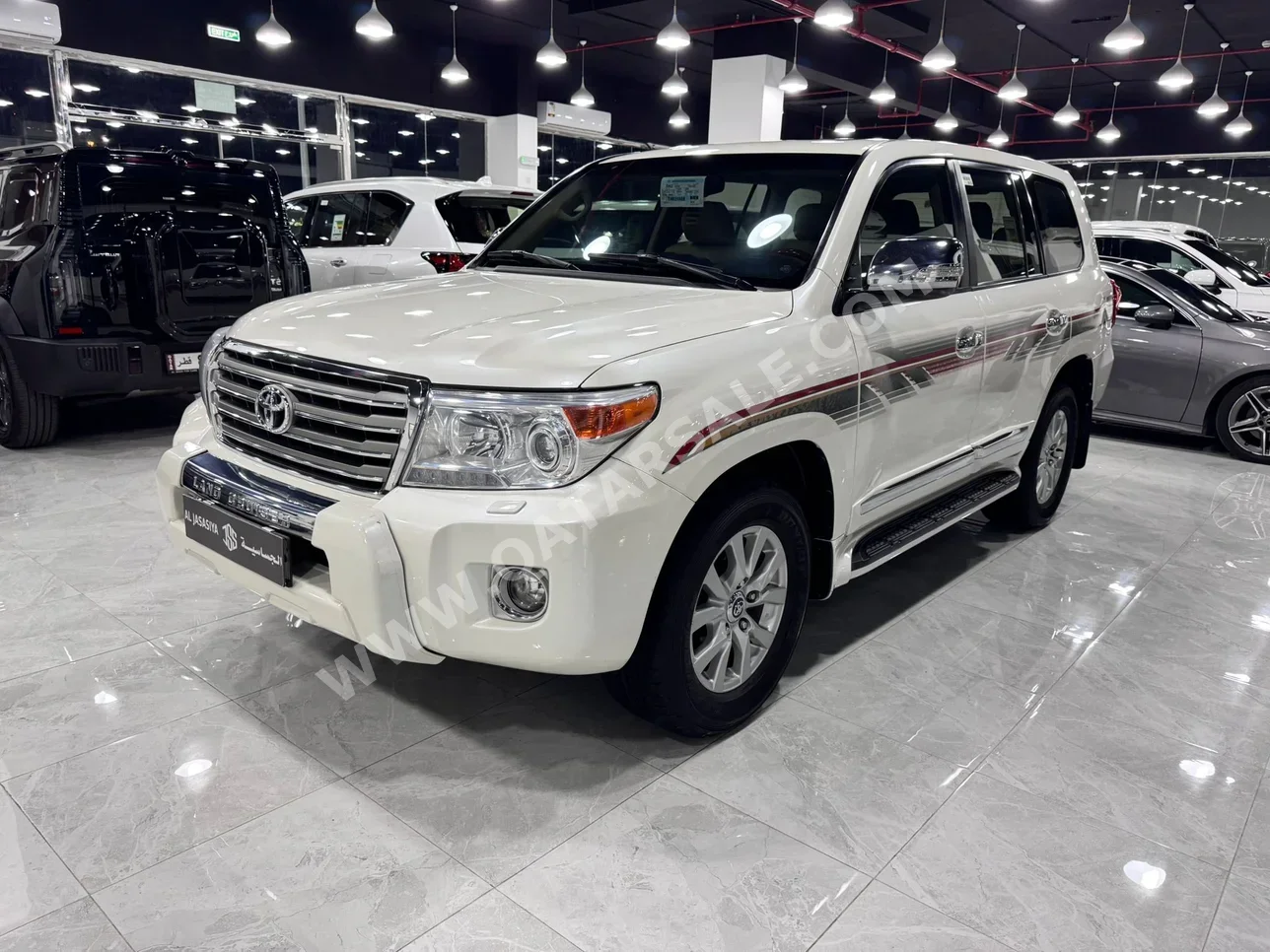 Toyota  Land Cruiser  GXR  2013  Automatic  73,000 Km  8 Cylinder  Four Wheel Drive (4WD)  SUV  White
