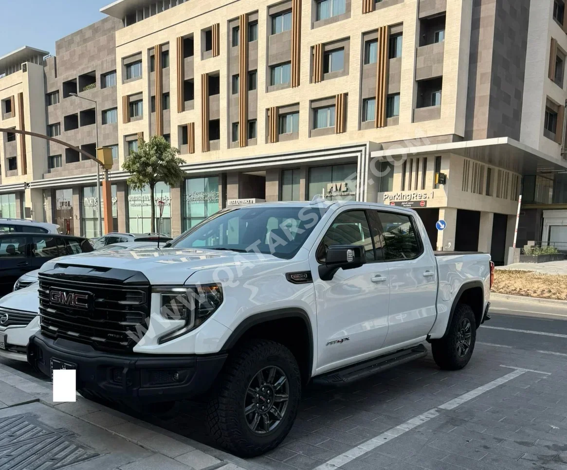 GMC  Sierra  AT4 X  2025  Automatic  2,400 Km  8 Cylinder  Four Wheel Drive (4WD)  Pick Up  White  With Warranty