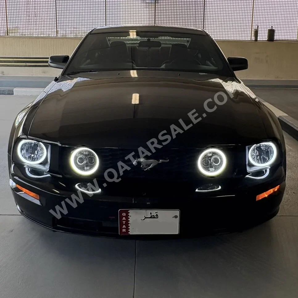 فورد  موستانغ  جي تي  2008  اوتوماتيك  130,000 كم  8 سلندر  دفع خلفي  كوبيه \ سبورت  أسود