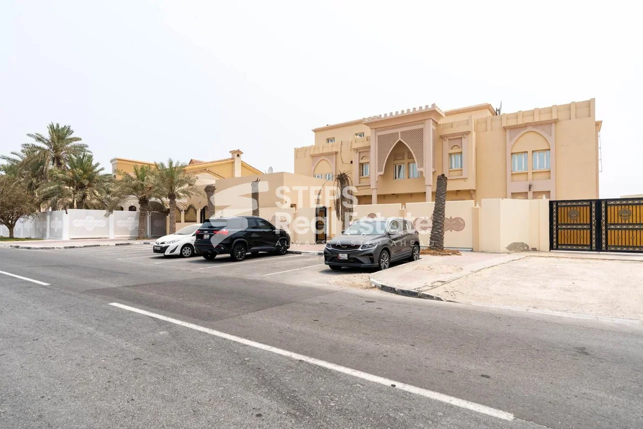 Family Residential  - Not Furnished  - Doha  - Legtaifiya  - 14 Bedrooms