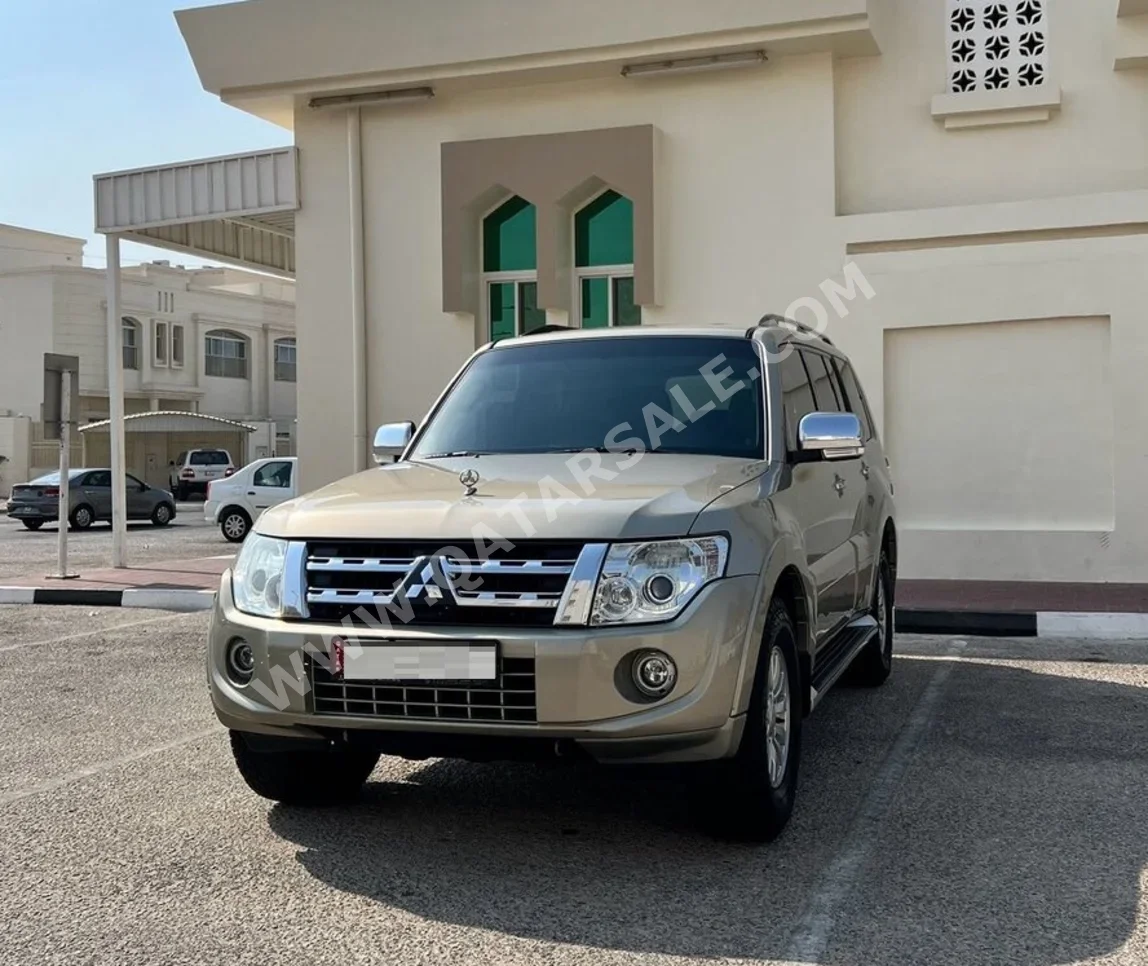 Mitsubishi  Pajero  GLS  2014  Automatic  176,590 Km  6 Cylinder  Four Wheel Drive (4WD)  SUV  Beige