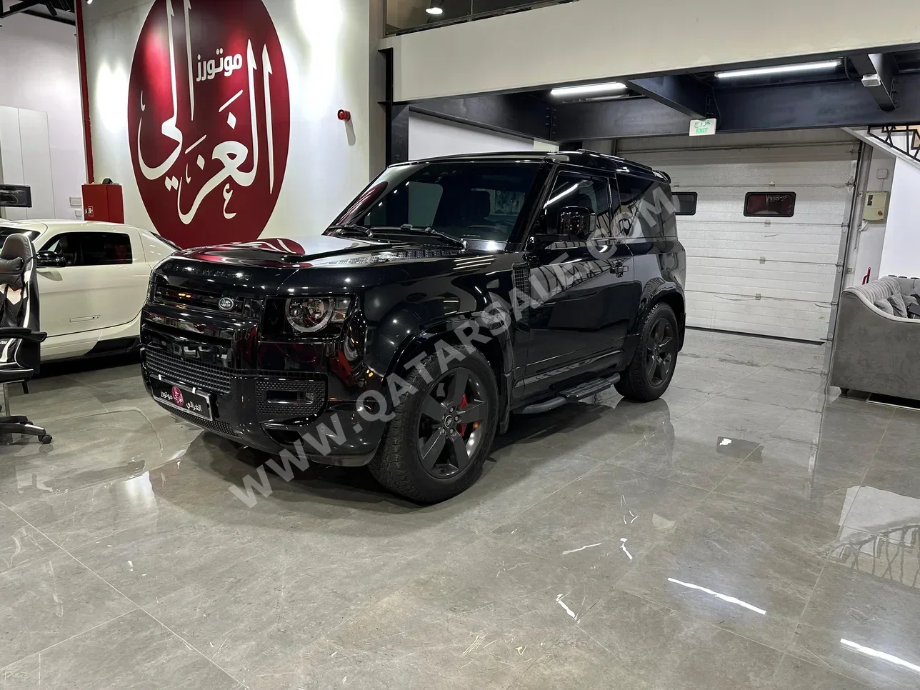 Land Rover  Defender  90 HSE  2023  Automatic  52,000 Km  6 Cylinder  Four Wheel Drive (4WD)  SUV  Black  With Warranty