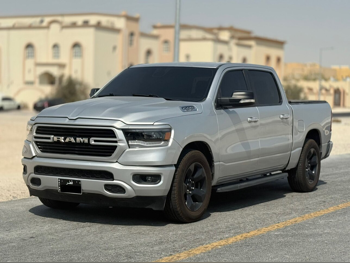 Dodge  Ram  1500  2019  Automatic  185,000 Km  8 Cylinder  Four Wheel Drive (4WD)  Pick Up  Silver