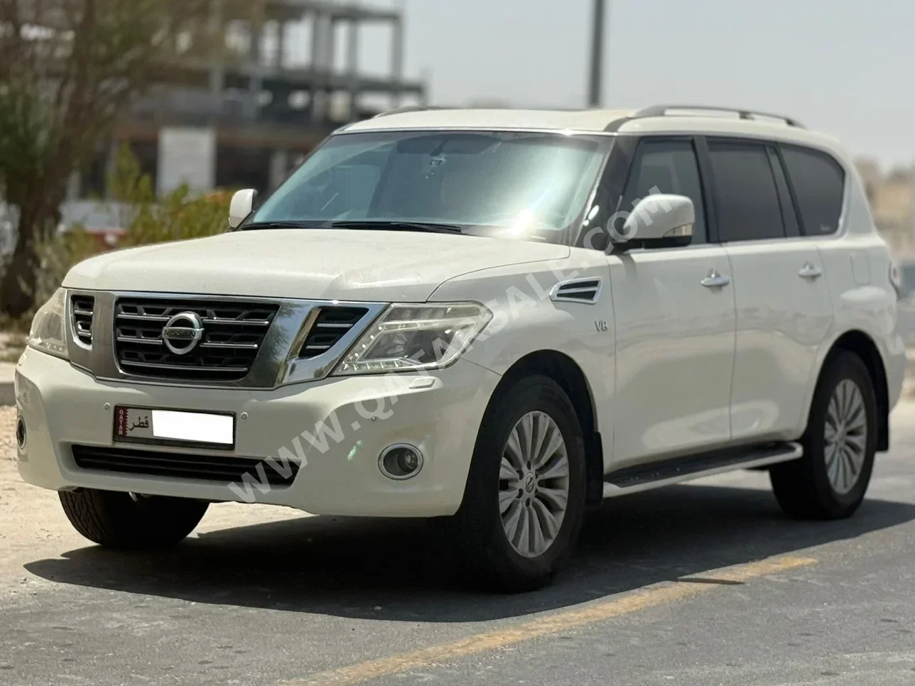 Nissan  Patrol  Platinum  2017  Automatic  166,000 Km  8 Cylinder  Four Wheel Drive (4WD)  SUV  White  With Warranty