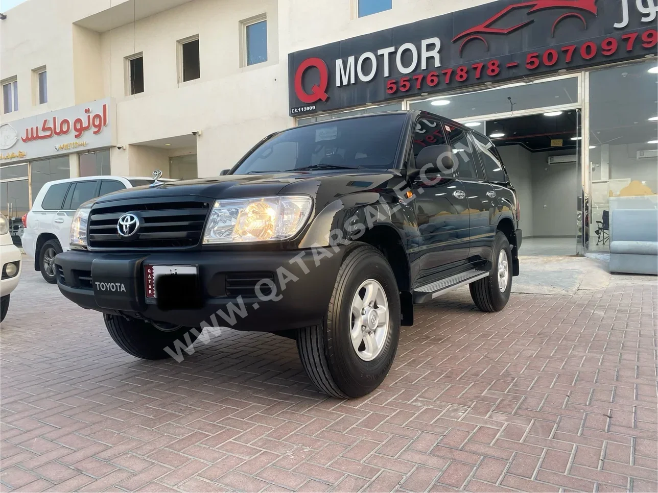 Toyota  Land Cruiser  G  2007  Manual  207,000 Km  6 Cylinder  Four Wheel Drive (4WD)  SUV  Black