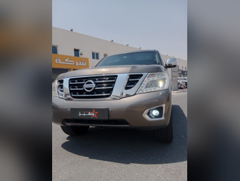 نيسان  باترول  ال اي  2014  اوتوماتيك  196,000 كم  8 سلندر  دفع رباعي  اس يو في  بني