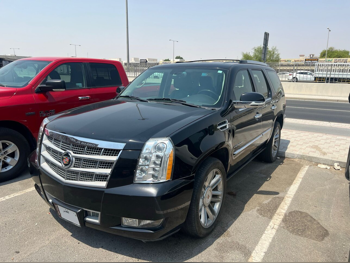 Cadillac  Escalade  Platinum  2013  Automatic  145,000 Km  8 Cylinder  Four Wheel Drive (4WD)  SUV  Black