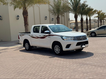 Toyota  Hilux  SR5  2022  Automatic  170,000 Km  4 Cylinder  Rear Wheel Drive (RWD)  Pick Up  White