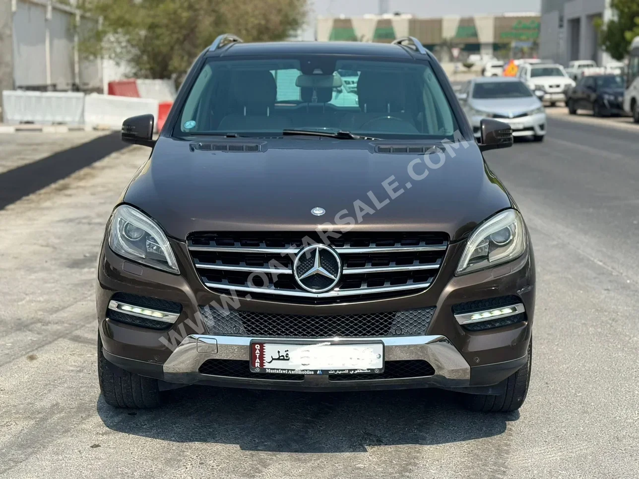 مرسيدس - بنز  ام ال  400  2014  اوتوماتيك  96,000 كم  6 سلندر  دفع رباعي  اس يو في  بني