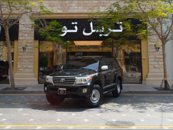 Toyota  Land Cruiser  GXR  2013  Automatic  285,900 Km  8 Cylinder  Four Wheel Drive (4WD)  SUV  Black