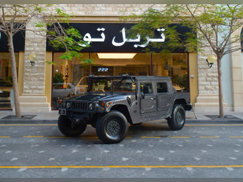 Hummer  H1  1994  Automatic  74,900 Km  8 Cylinder  Four Wheel Drive (4WD)  Pick Up  Gray
