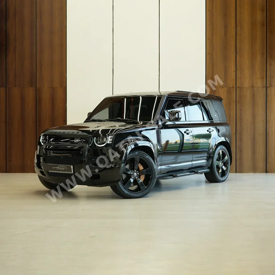 Land Rover  Defender  110 HSE  2024  Automatic  36,000 Km  6 Cylinder  Four Wheel Drive (4WD)  SUV  Black  With Warranty