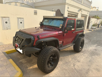 جييب رانجلار سبورت 2013 عادي 67,500 كم 6 سلندر دفع رباعي اس يو في عنابي و أسود