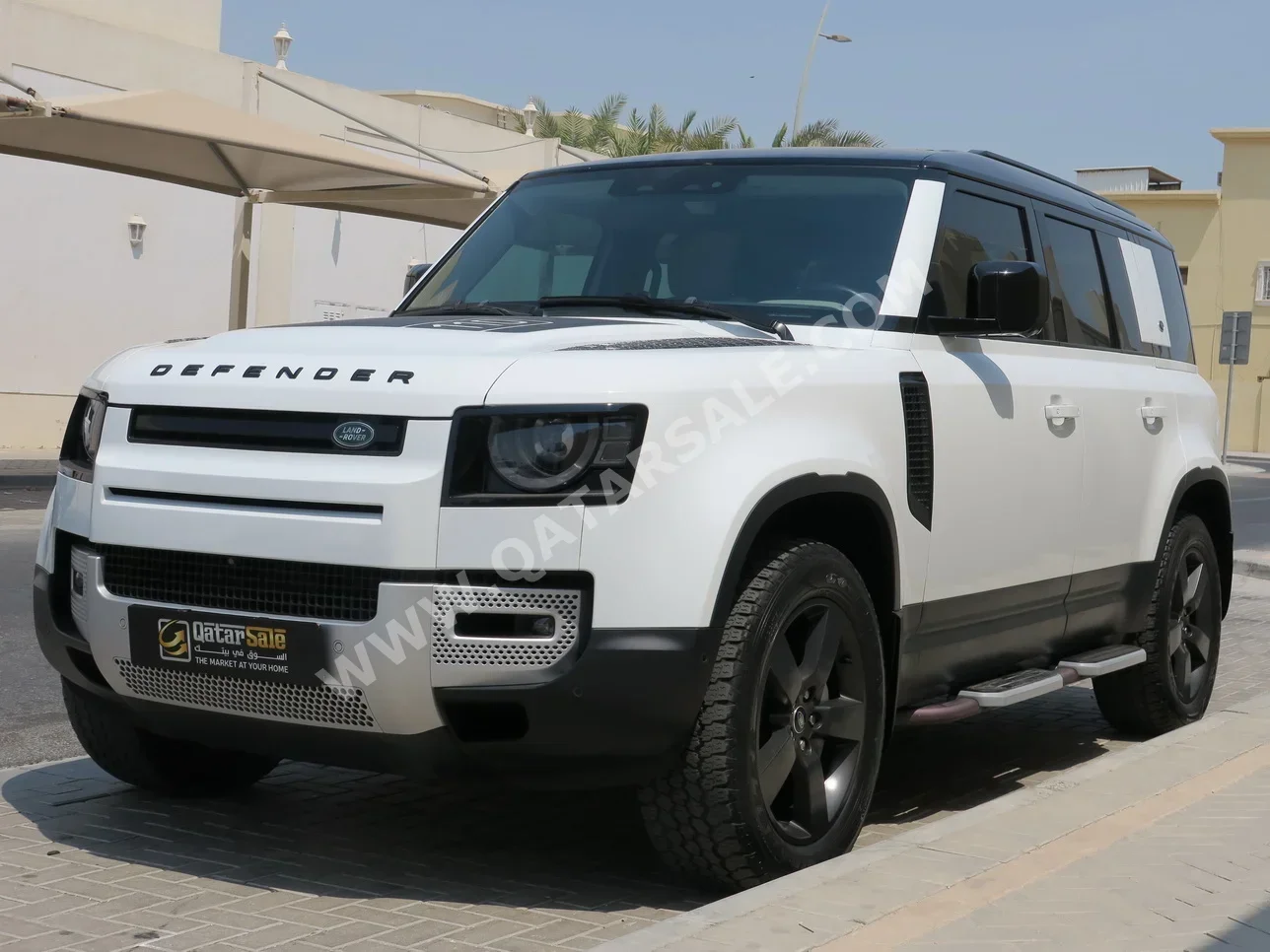 Land Rover  Defender  110 HSE  2022  Automatic  124,480 Km  6 Cylinder  Four Wheel Drive (4WD)  SUV  White