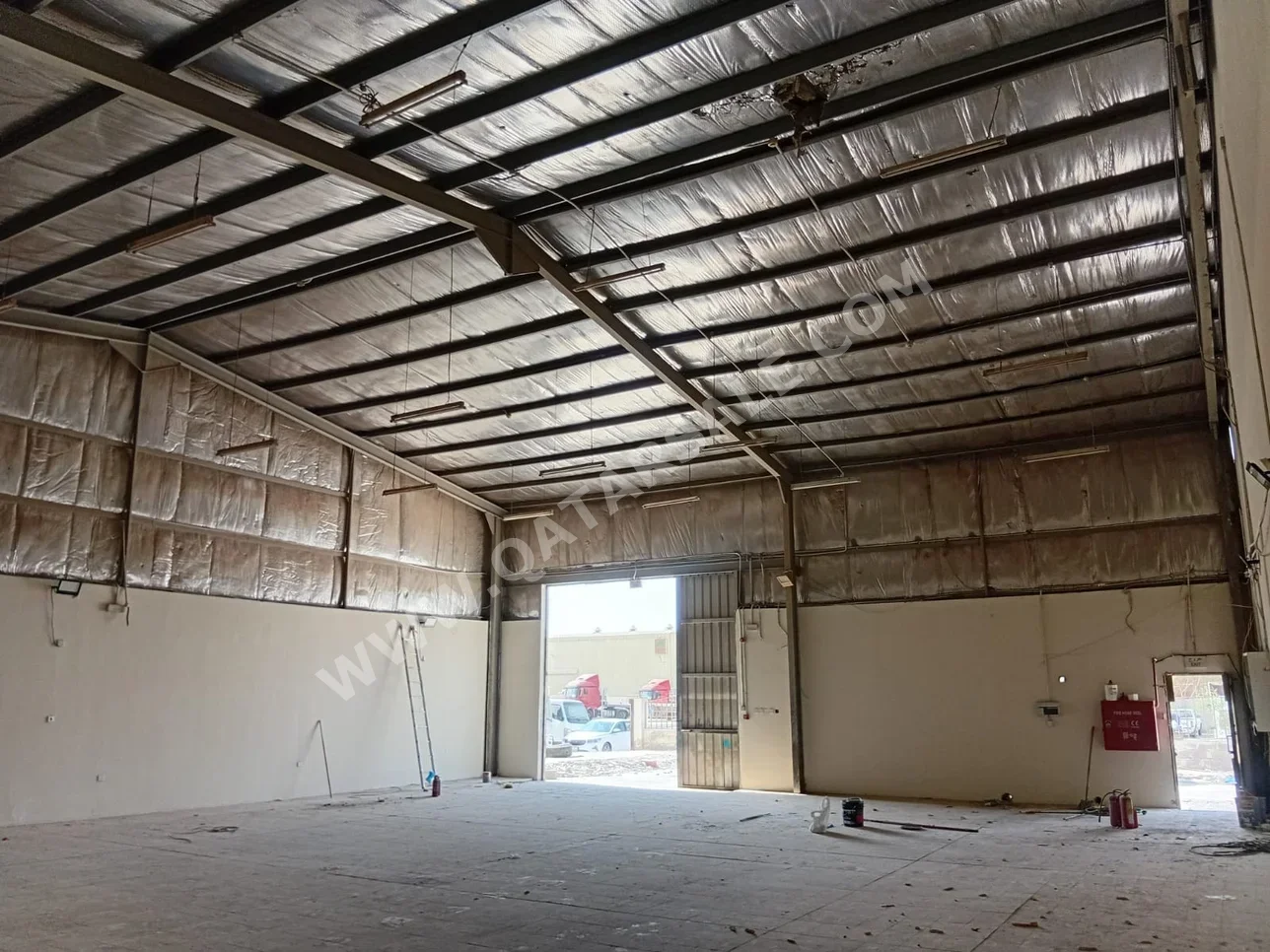 Warehouses & Stores - Al Rayyan  - Industrial Area  -Area Size: 300 Square Meter