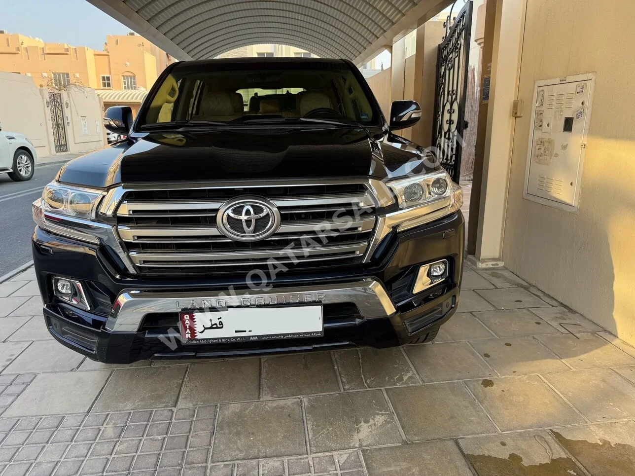 Toyota  Land Cruiser  GXR  2017  Automatic  110,000 Km  6 Cylinder  Four Wheel Drive (4WD)  SUV  Dark Blue
