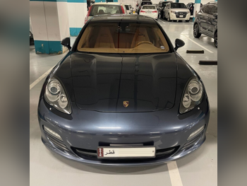 Porsche  Panamera  2011  Automatic  93,000 Km  6 Cylinder  Rear Wheel Drive (RWD)  Sedan  Blue