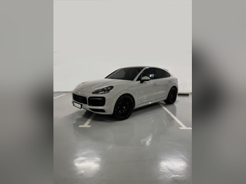 Porsche  Cayenne  GTS Coupé  2021  Automatic  60,000 Km  8 Cylinder  Four Wheel Drive (4WD)  SUV  Gray Nardo