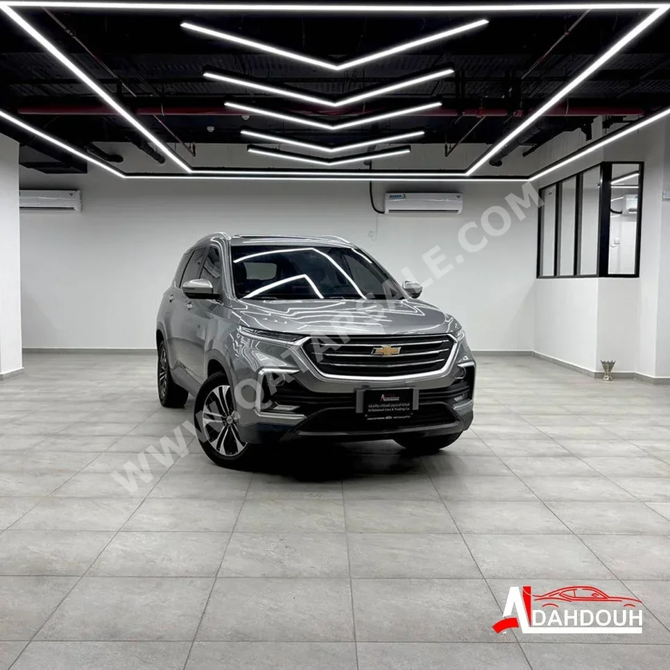 Chevrolet  Captiva  2022  Automatic  143,000 Km  4 Cylinder  Front Wheel Drive (FWD)  SUV  Silver
