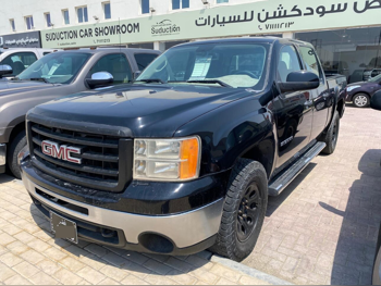 GMC  Sierra  1500  2011  Automatic  256,000 Km  8 Cylinder  Four Wheel Drive (4WD)  Pick Up  Black