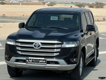 تويوتا  لاند كروزر  جي اكس ار  2025  اوتوماتيك  9,000 كم  6 سلندر  دفع رباعي  اس يو في  أسود  تحت الضمان