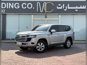 Toyota  Land Cruiser  GXR  2022  Automatic  115,000 Km  6 Cylinder  Four Wheel Drive (4WD)  SUV  Silver