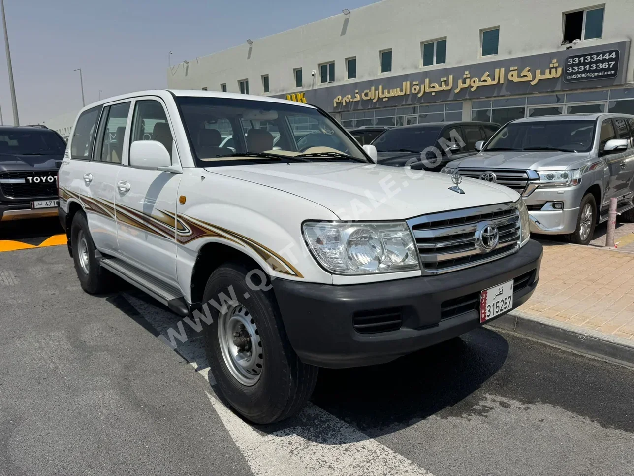 تويوتا  لاند كروزر  جي اكس  2006  عادي  457,000 كم  6 سلندر  دفع رباعي  اس يو في  أبيض