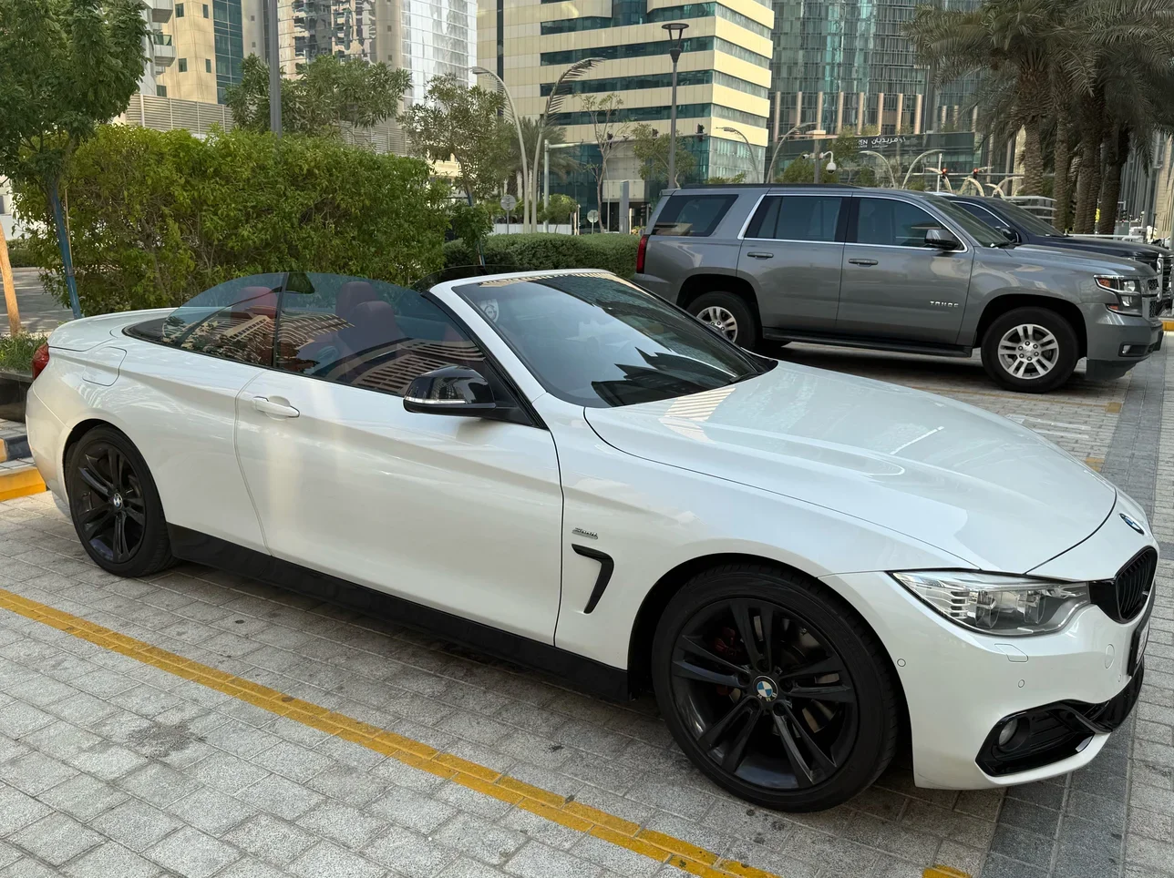 BMW  4-Series  428 I  2016  Automatic  72,300 Km  4 Cylinder  Rear Wheel Drive (RWD)  Convertible  White