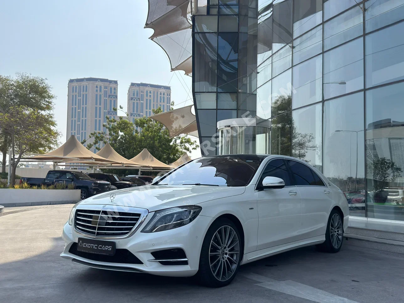 Mercedes-Benz  S-Class  500  2014  Automatic  45,000 Km  8 Cylinder  Rear Wheel Drive (RWD)  Sedan  White