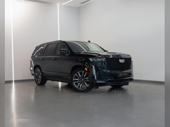 Cadillac  Escalade  Sport Platinum  2022  Automatic  12,770 Km  8 Cylinder  Four Wheel Drive (4WD)  SUV  Black  With Warranty