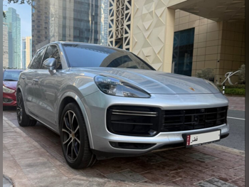 بورش  كيان  توربو  2019  اوتوماتيك  68,000 كم  8 سلندر  دفع رباعي  اس يو في  رمادي