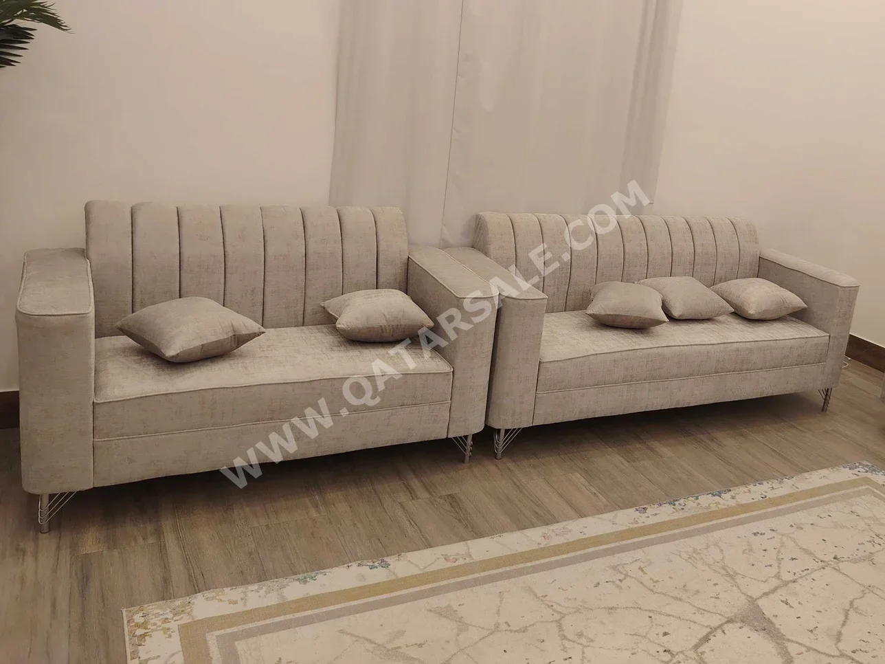 الأرائك والكنب والكراسي لايف ستايل  طقم كنب  - قماش  - اللون البيج