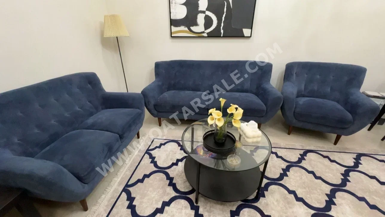 الأرائك والكنب والكراسي هوم سينتر  طقم كنب  - مخمل  - أزرق