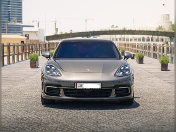 Porsche  Panamera  4S  2018  Automatic  120,000 Km  8 Cylinder  Rear Wheel Drive (RWD)  Sedan  Brown  With Warranty