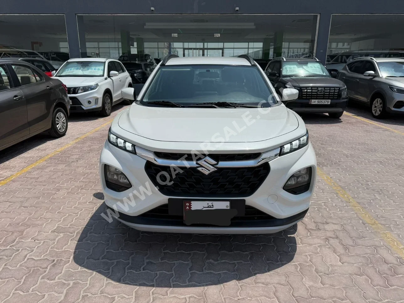 Suzuki  Fronx  2025  Automatic  39,000 Km  4 Cylinder  Four Wheel Drive (4WD)  SUV  White  With Warranty