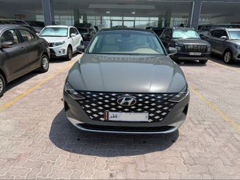 Hyundai  Azera  2023  Automatic  65,000 Km  4 Cylinder  Front Wheel Drive (FWD)  Sedan  Gray  With Warranty