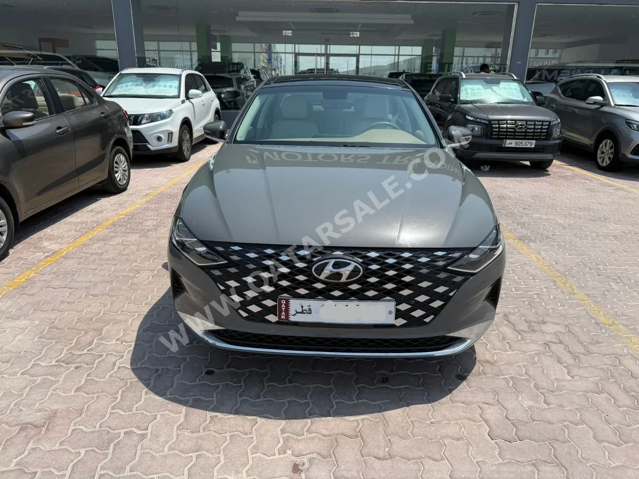 Hyundai  Azera  2023  Automatic  65,000 Km  4 Cylinder  Front Wheel Drive (FWD)  Sedan  Gray  With Warranty