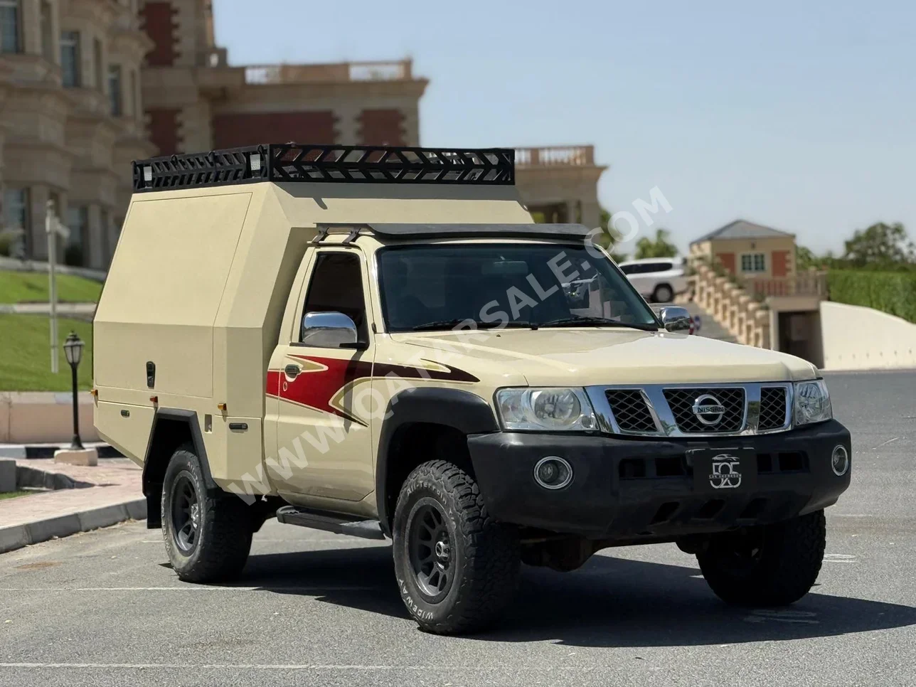 Nissan  Pickup  2014  Manual  183,000 Km  6 Cylinder  Four Wheel Drive (4WD)  Pick Up  Beige
