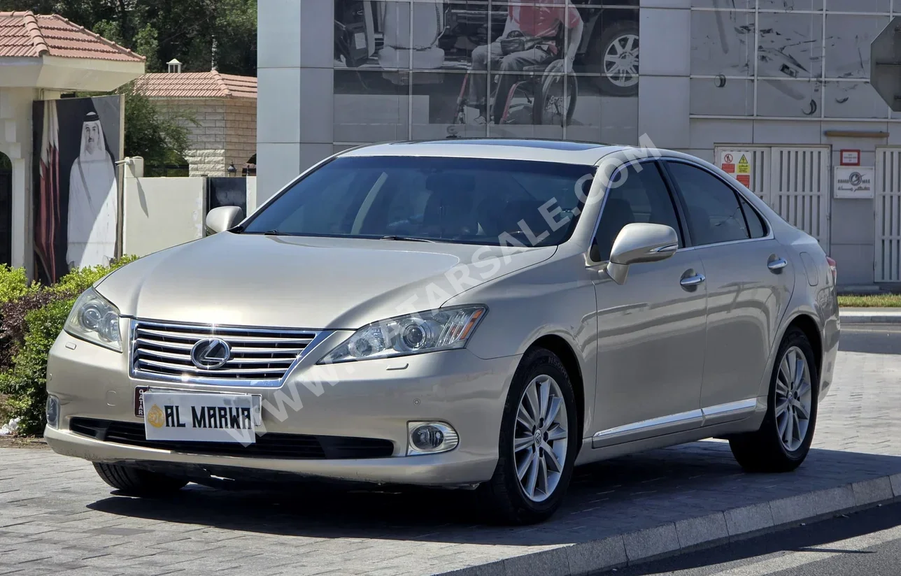 Lexus  ES  350  2012  Automatic  100,000 Km  6 Cylinder  Rear Wheel Drive (RWD)  Sedan  Gold